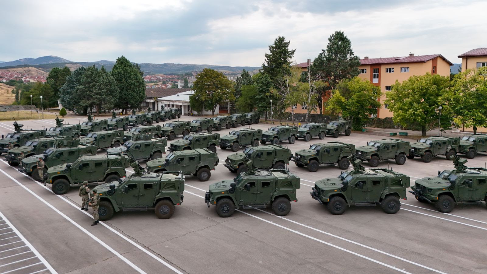 Армијата се опреми со нови 29 лесни оклопни возила JLTV од САД