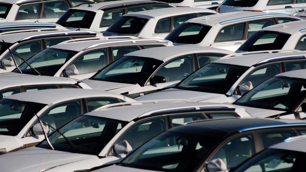 Продолжува растот на продажбата на хибридни и електрични автомобили во ЕУ