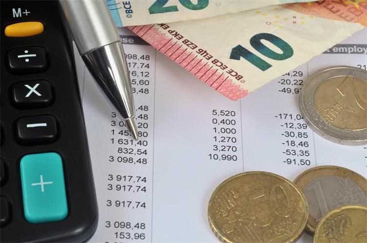 Просечната нето плата во Хрватска достигна 1.451 евро во мај 2025 година